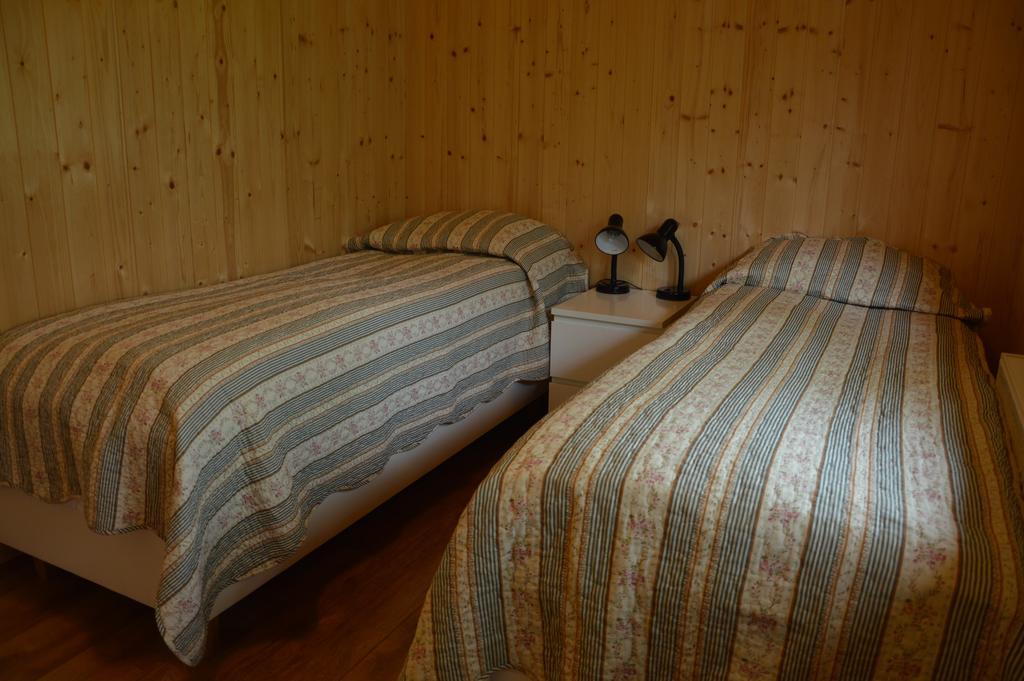 เกสต์ฮุส เซลฟอสส์ Hotel ห้อง รูปภาพ
